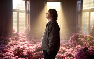 Lewis Capaldi regressa após dois anos de silêncio com canção sobre superação