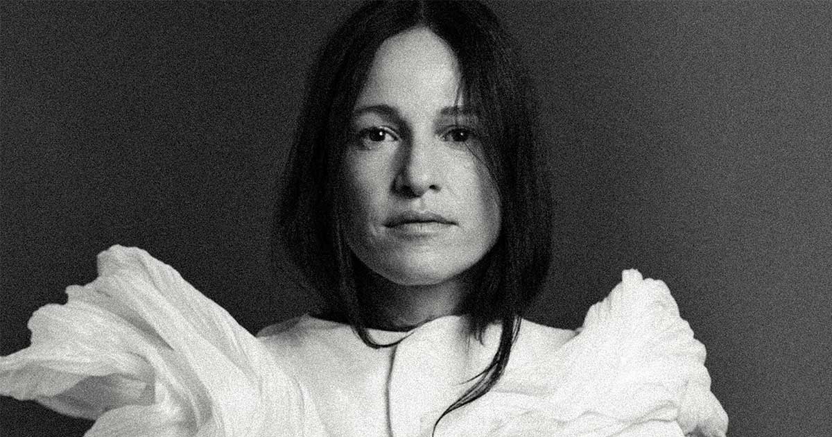 Playlist #43/2025: Músicas novas de Carminho, Vizinhos, Sienna Spiro e mais…