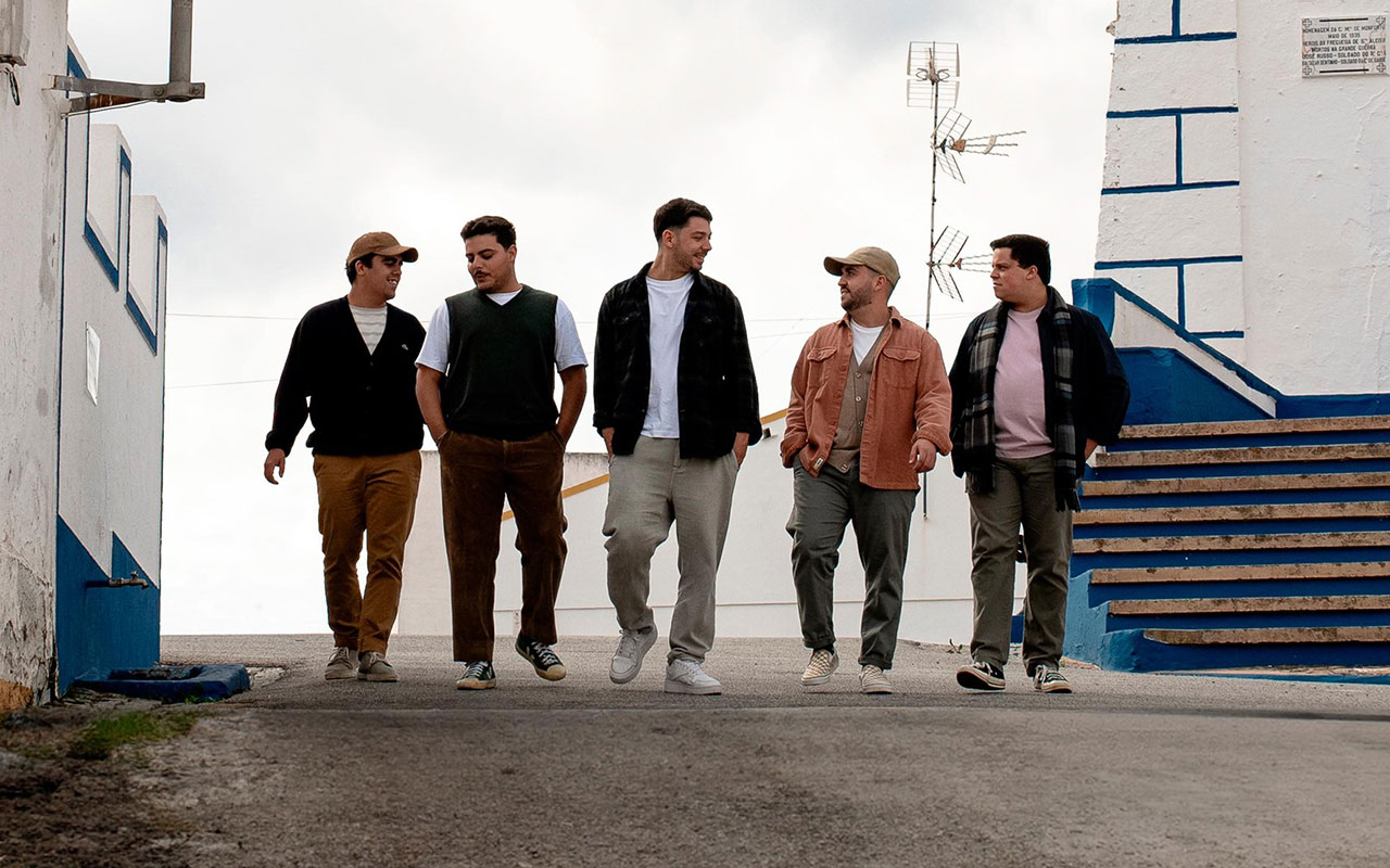 “Bairro das Flores” é o primeiro álbum dos Bandidos do Cante