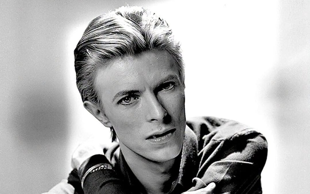 Nova compilação recupera gravações de David Bowie ainda como Davie Jones